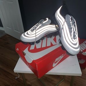 NEW Men’s Vapormax 97